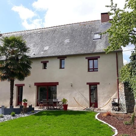 Appartement Dans Maison De 1789 Au Centre De Vitre Exterior foto