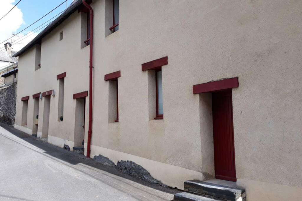 Appartement Dans Maison De 1789 Au Centre De Vitre Exterior foto