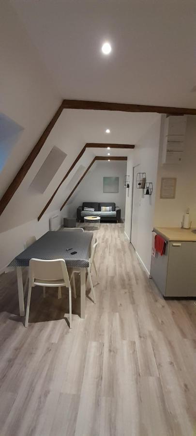 Appartement Dans Maison De 1789 Au Centre De Vitre Exterior foto