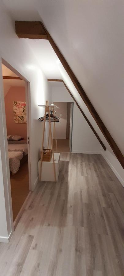 Appartement Dans Maison De 1789 Au Centre De Vitre Exterior foto