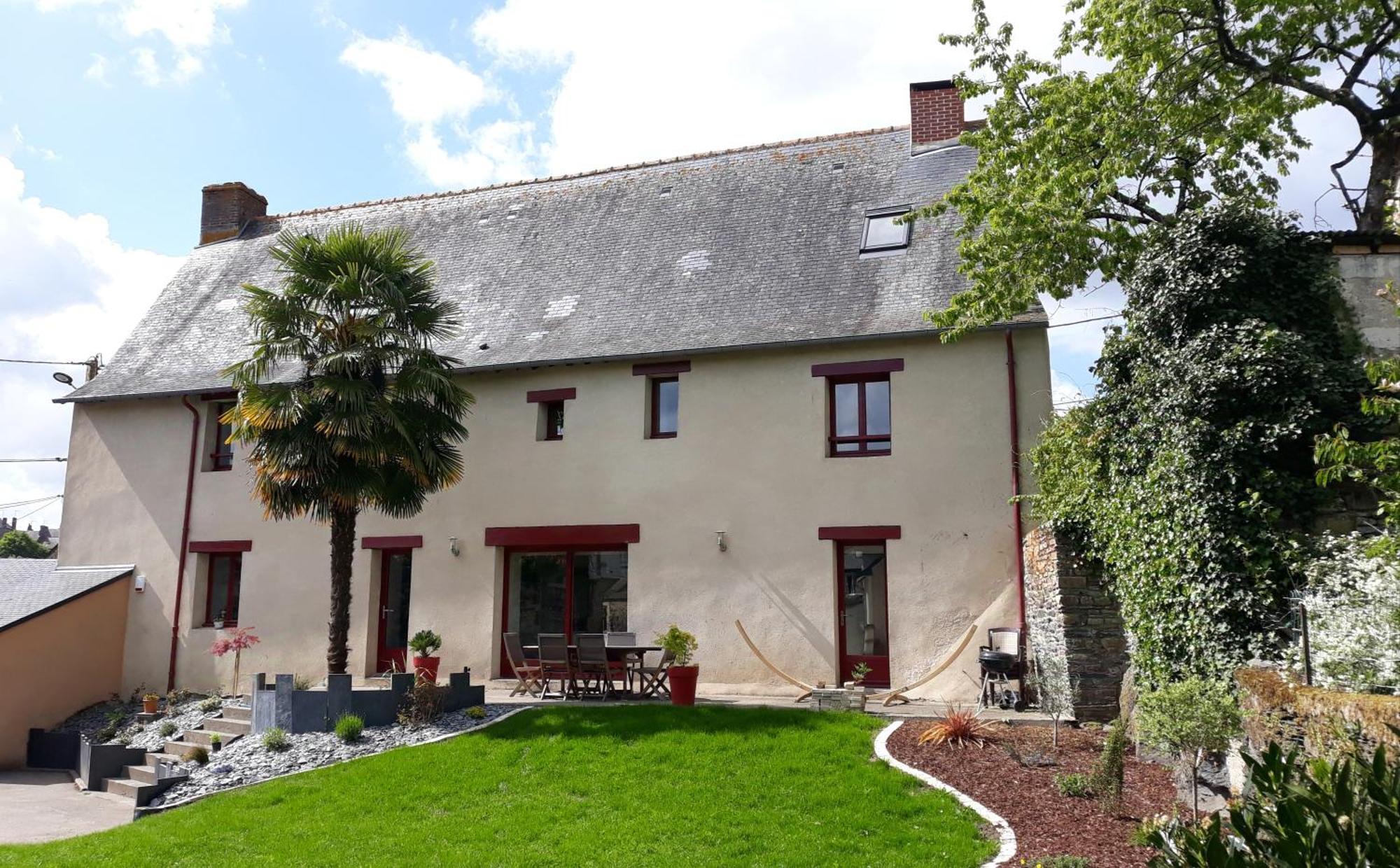 Appartement Dans Maison De 1789 Au Centre De Vitre Exterior foto